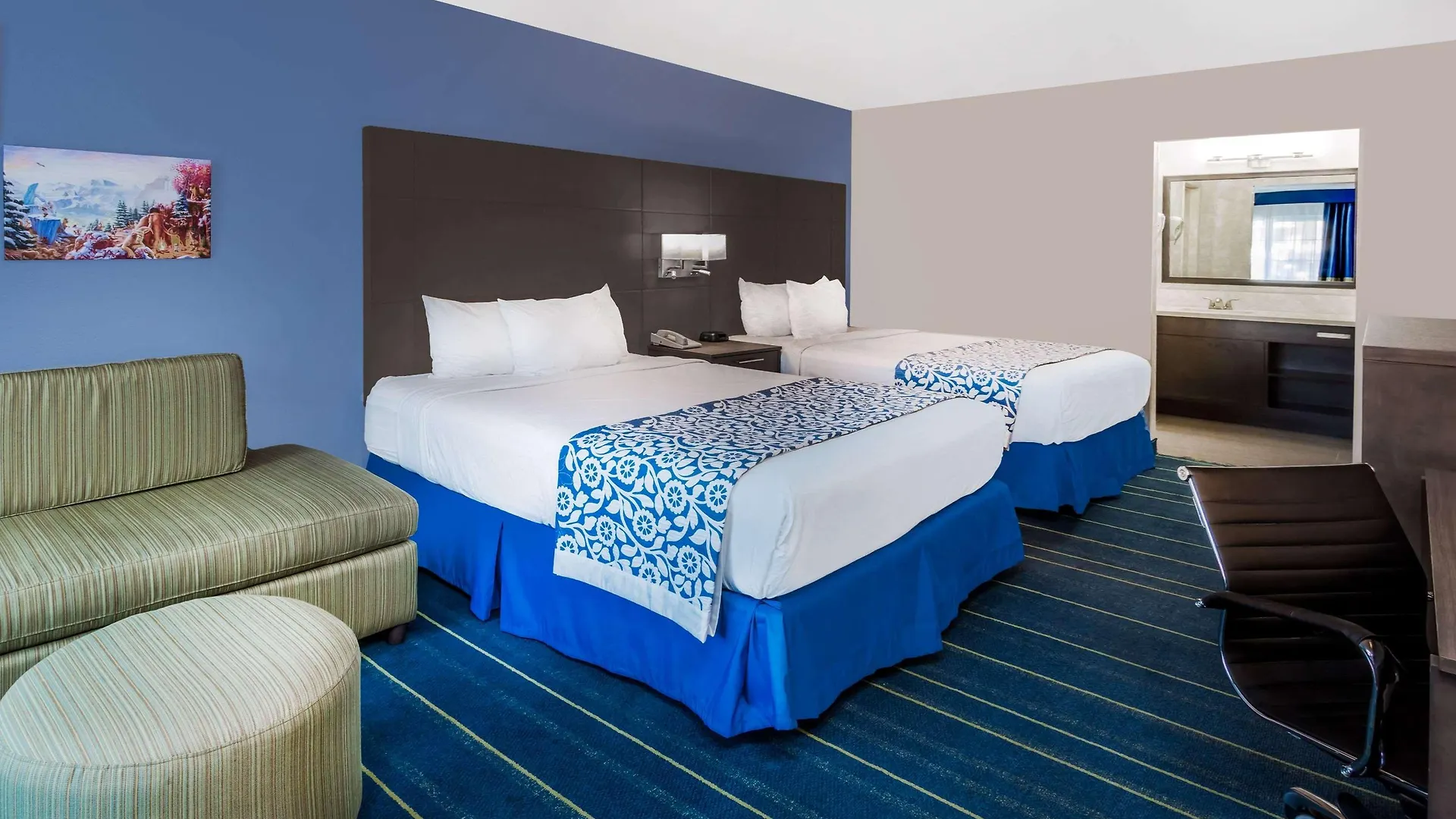 Days Inn & Suites By Wyndham Anaheim At Disneyland Park ארצות הברית